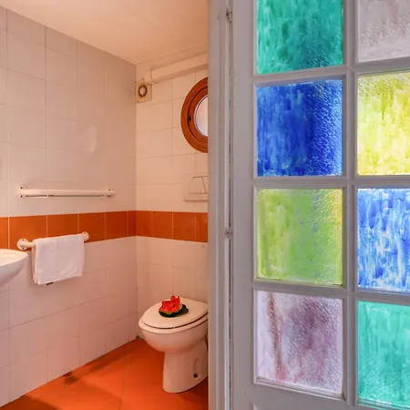 Old Castle - Happy * Menton